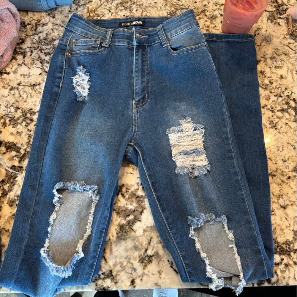 Fashionnova distressed skinny jeans